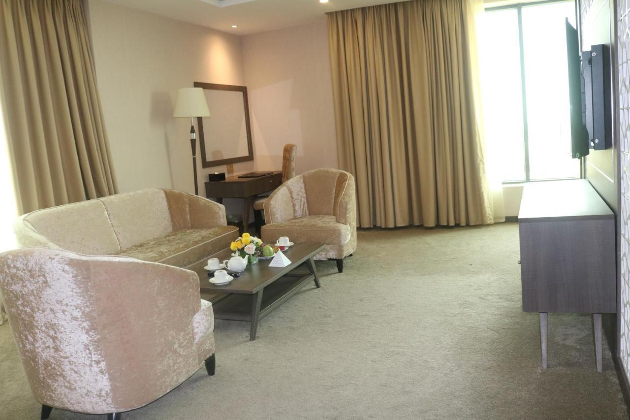 Muong Thanh Luxury Can Tho Hotel Exterior foto